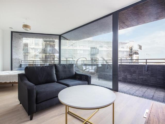 Mono Tower, Hoxton Press, N1 Studio to rent £2,250 pcm £519 pw