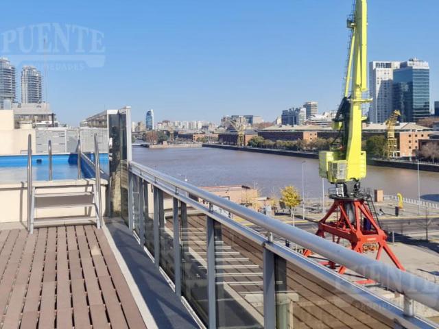 Monoambiente con balcón en venta en la mejor ubicación de Puerto Madero