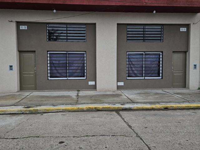 MONOAMBIENTE CON GRAN ENTREPISO EN ALQUILER EN MORON SIN EXPENSAS