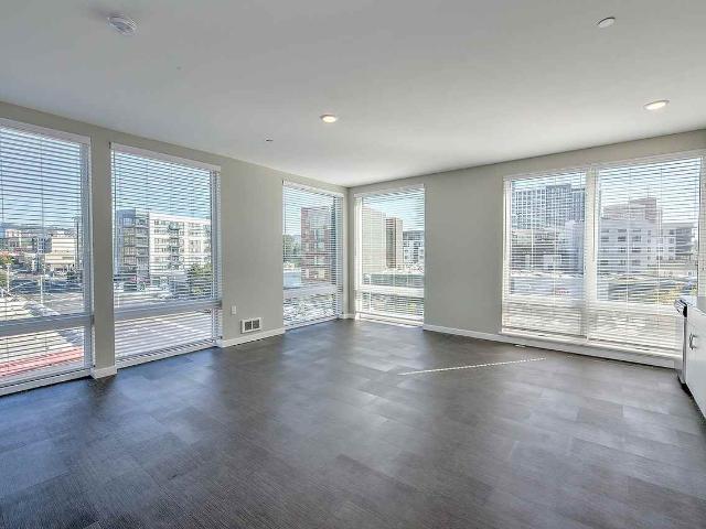 Monogram Apartments Studio Apartment for Rent at 421 25th St, Oakland, CA 94612 Northgate Waverly