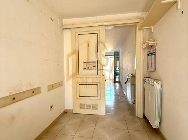Monolocale ottimo stato, quarto piano, Sorrento