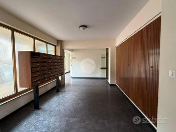 MONOLOCALE A FIRENZE