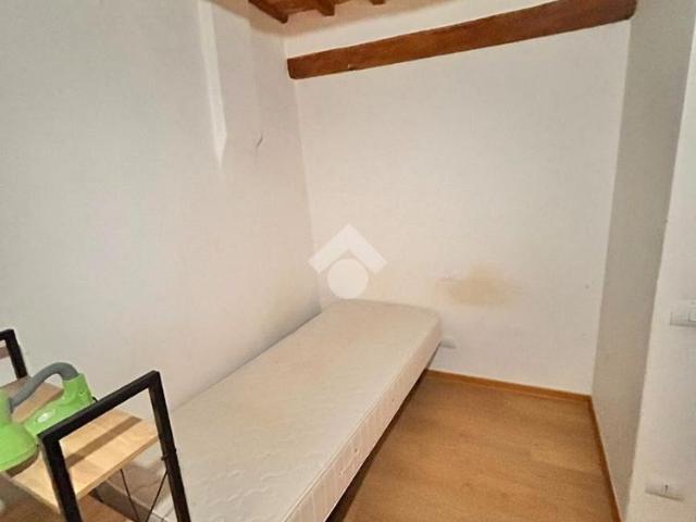 MONOLOCALE A PERUGIA