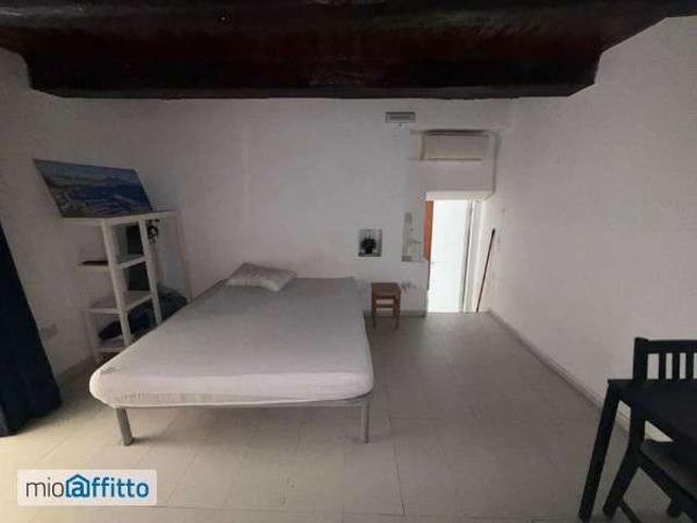 Monolocale arredato Mercato