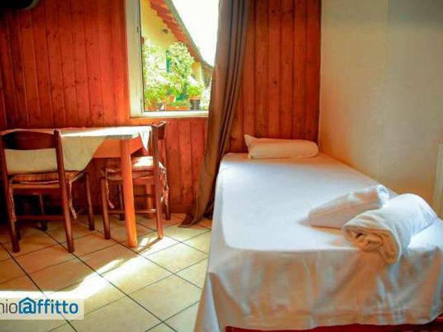 Monolocale arredato Brunate