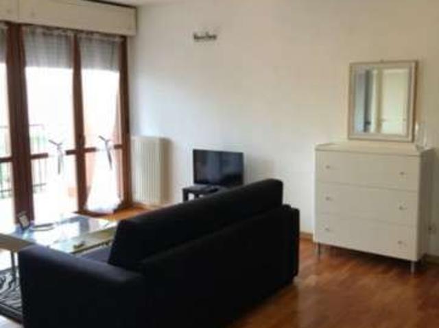 Monolocale arredato Centro