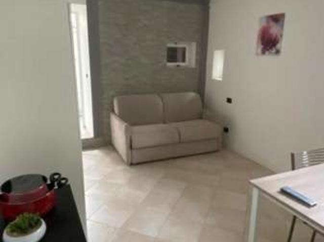 Monolocale arredato Centro