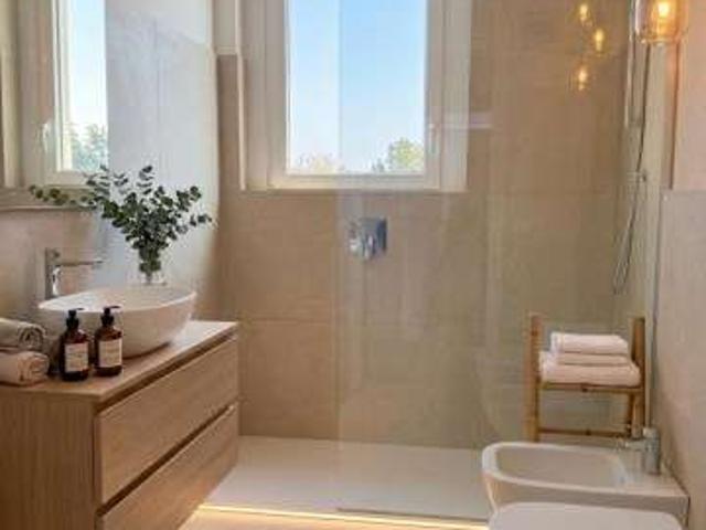 Monolocale arredato con terrazzo Varese
