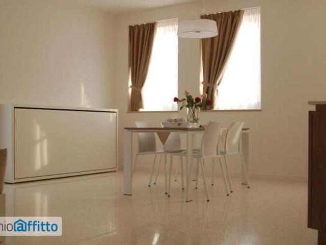 Monolocale arredato con terrazzo Venezia