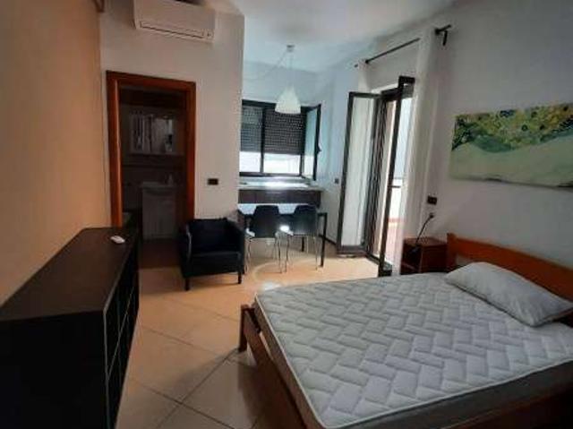 Monolocale arredato con terrazzo Bari