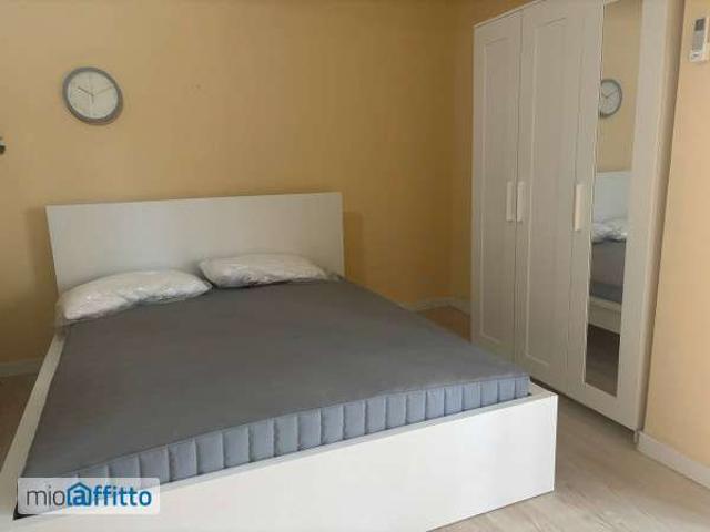 Monolocale arredato con terrazzo Caserta