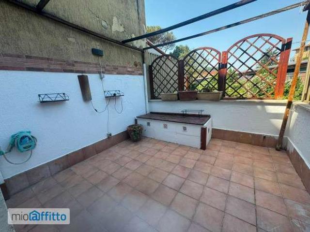 Monolocale arredato con terrazzo Cassia, tomba di nerone, roma