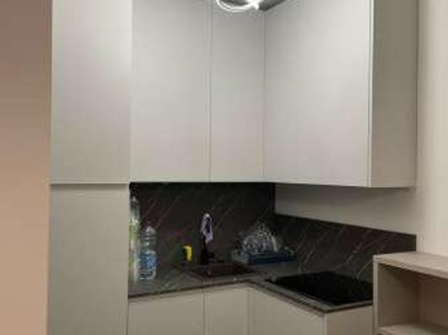 Monolocale arredato con terrazzo Centro