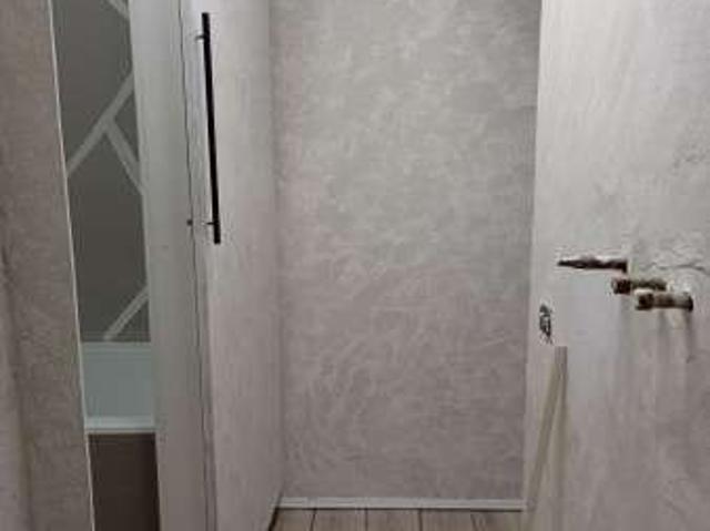 Monolocale arredato con terrazzo Centro