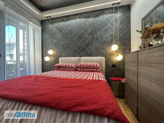 Monolocale arredato con terrazzo Cenisia