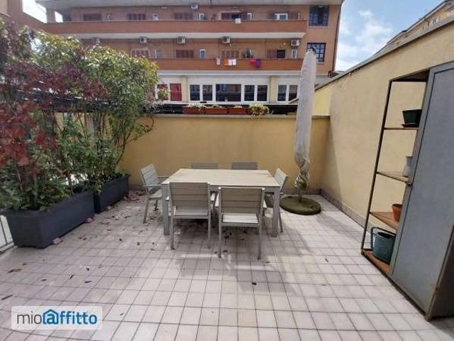 Monolocale arredato con terrazzo Chiesa rossa, cermenate, ripamonti