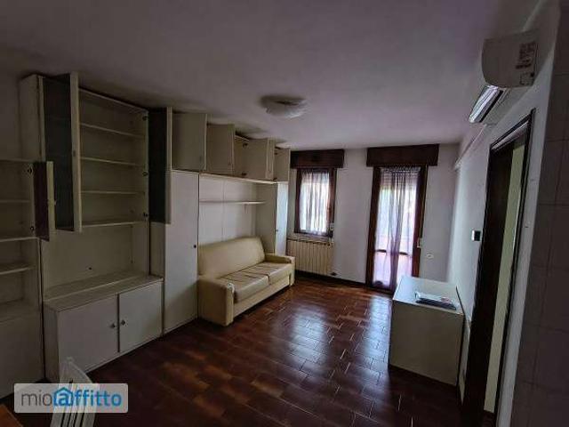 Monolocale arredato con terrazzo Commenda, san bortolo