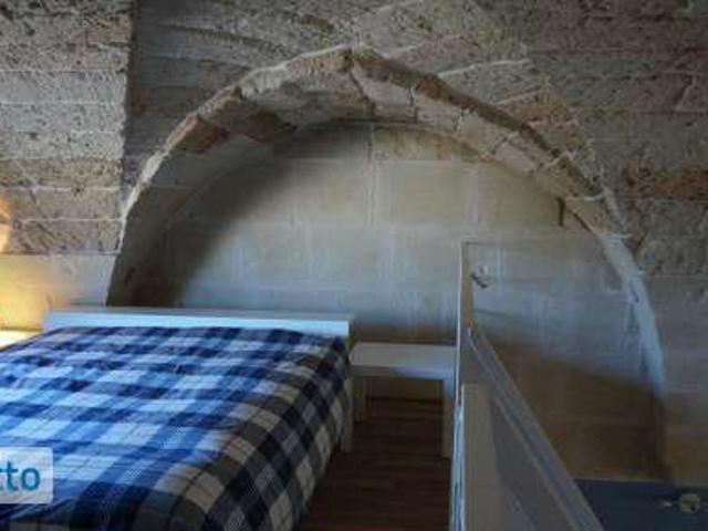 Monolocale arredato con terrazzo Cursi