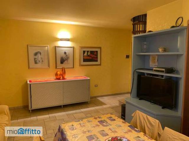 Monolocale arredato con terrazzo Fano