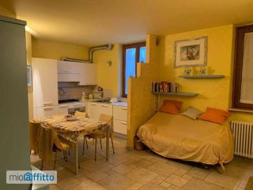 Monolocale arredato con terrazzo Fano