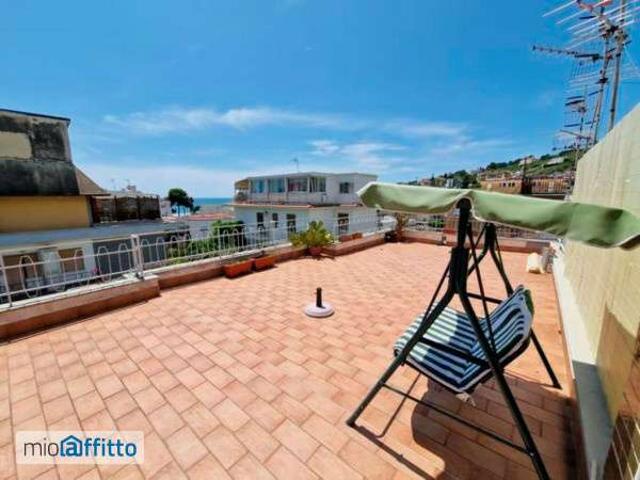 Monolocale arredato con terrazzo Gaeta