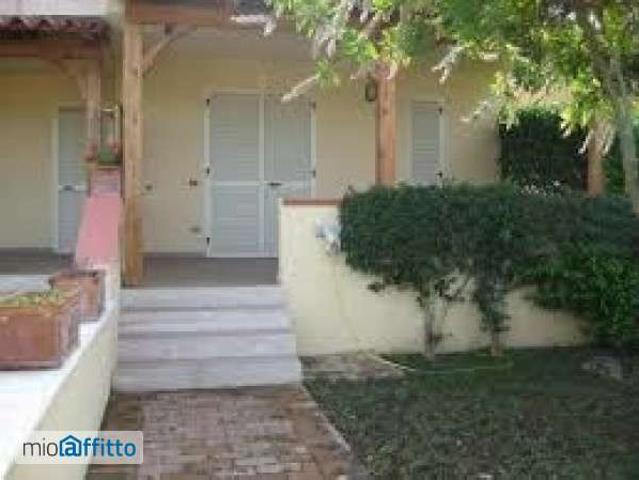 Monolocale arredato con terrazzo Isola Di Capo Rizzuto