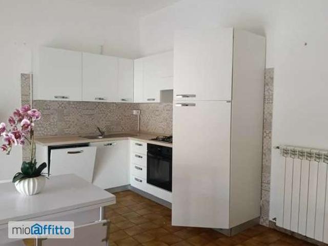 Monolocale arredato con terrazzo Locri