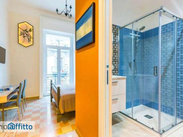 Monolocale arredato con terrazzo Napoli