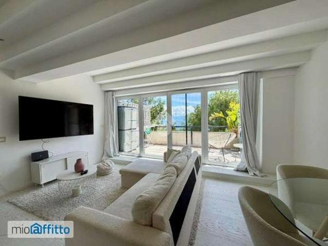 Monolocale arredato con terrazzo Posillipo