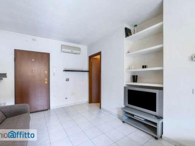 Monolocale arredato con terrazzo Prato