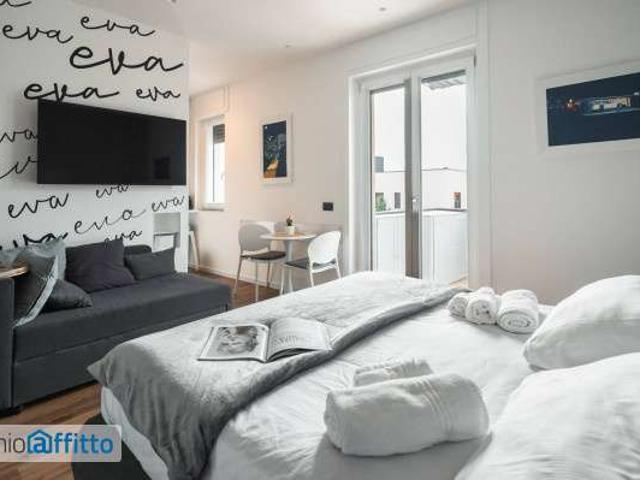 Monolocale arredato con terrazzo Salerno