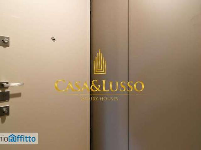 Monolocale arredato con piscina Milano