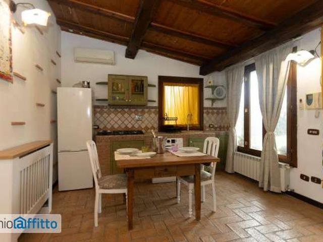 Monolocale arredato con piscina Sacrofano