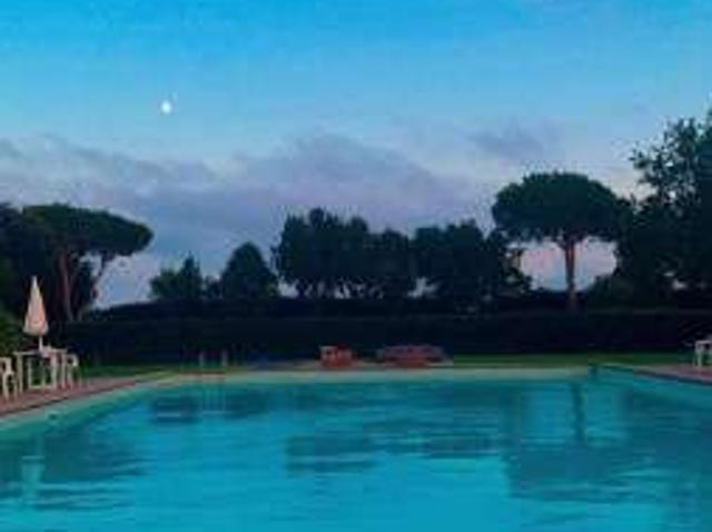 Monolocale arredato con piscina Sabaudia