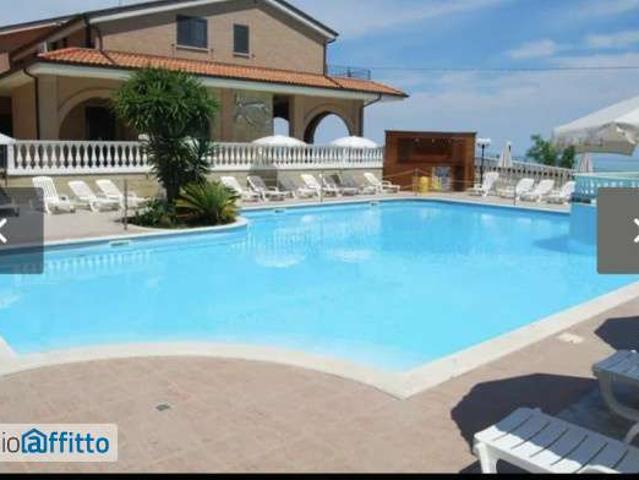 Monolocale arredato con piscina Tortoreto lido