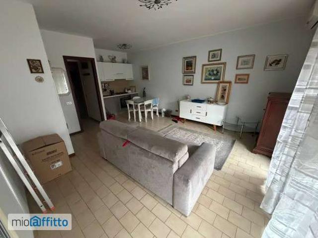 Monolocale arredato Porta mortara