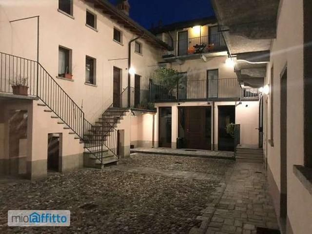 Monolocale arredato Varese