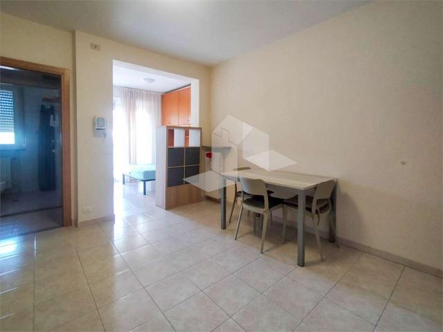 MONOLOCALE ARREDATO ZONA OSPIZIO