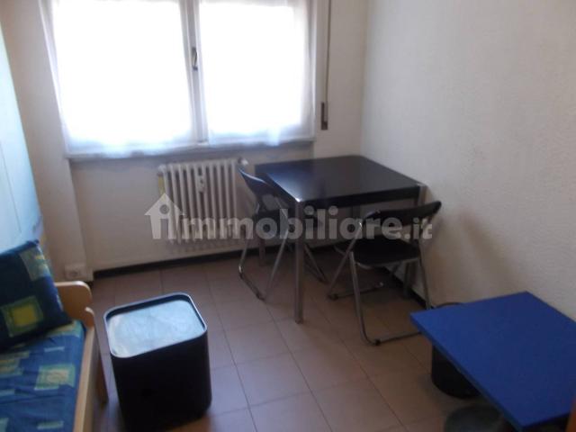 Monolocale buono stato, quarto piano, Bocconi, Milano