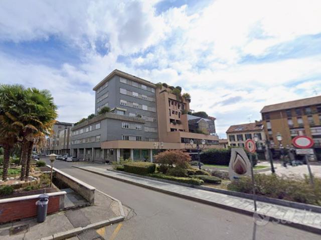 Monolocale con giardino e posto auto incluso
