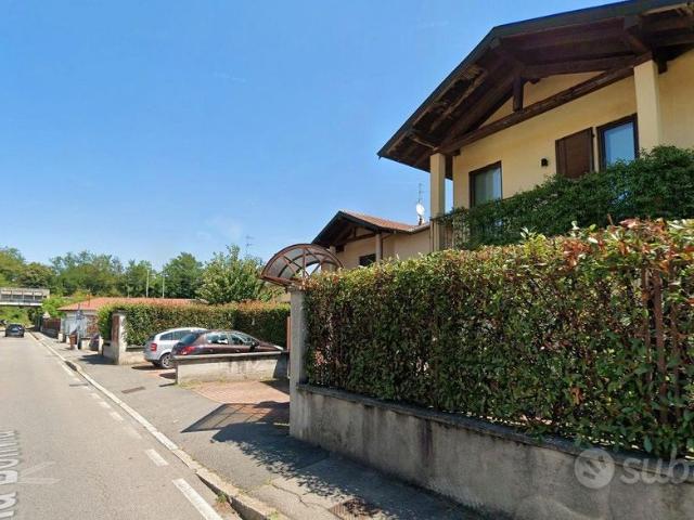 Monolocale con posto auto a Gallarate