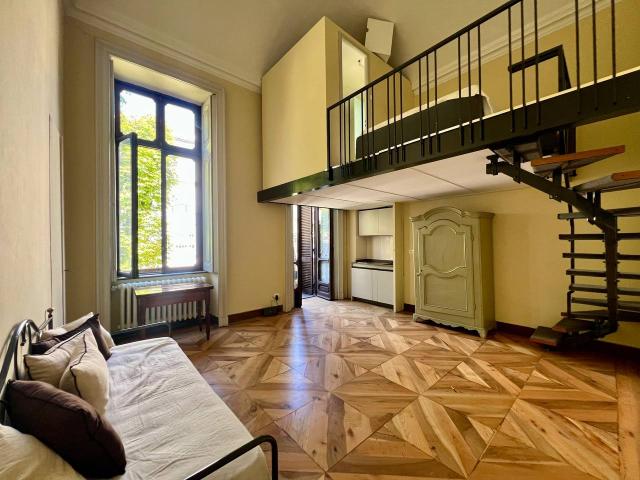 monolocale con soppalco in elegante contesto d'epoca