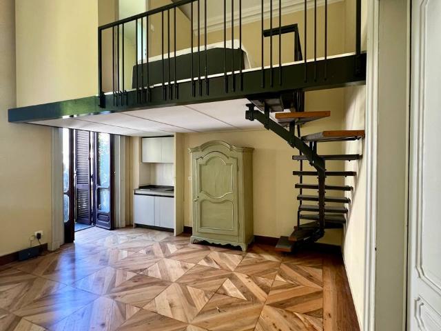 monolocale con soppalco in elegante contesto d'epoca