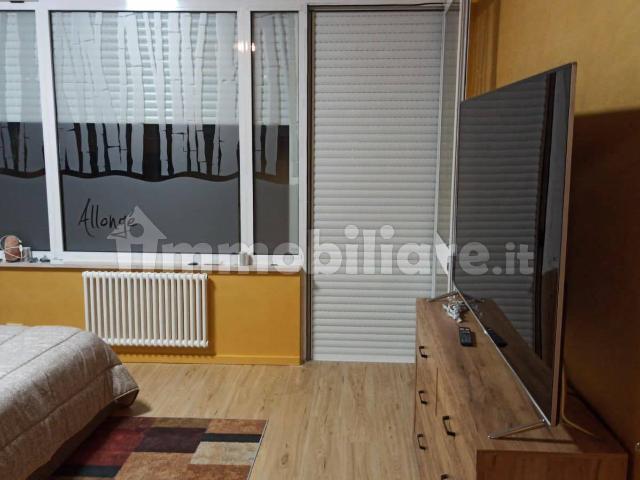 Monolocale corso Umberto I 308, Centro, Montesilvano