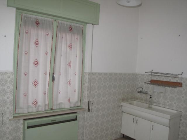 Monolocale da ristrutturare in via fratelli canepa 48a, Serra Riccò