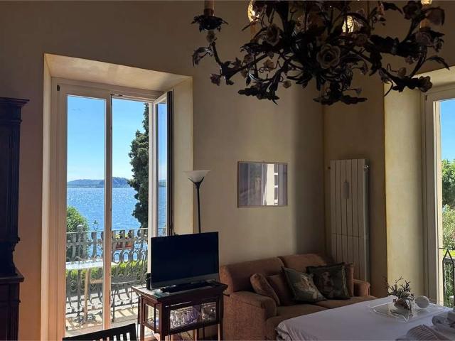 Monolocale di charme con balcone vista lago nella storica Vi. 53m² Belgirate