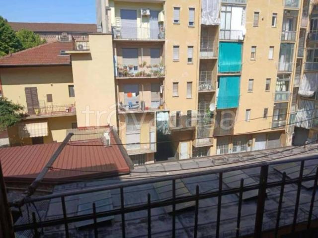 Monolocale in affitto a Torino via Genova, Nizza Millefonti