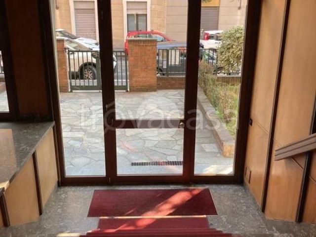 Monolocale in affitto a Torino via serrano, 9, San Paolo