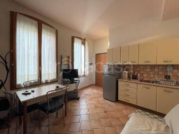 Monolocale in affitto a Bologna vicolo Fantuzzi, Centro Storico