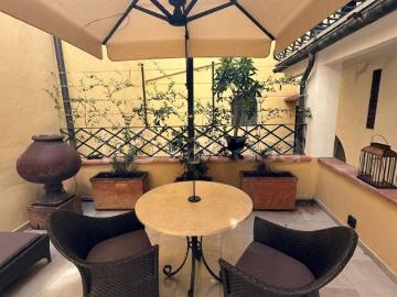 Monolocale in affitto a Firenze via Maggio, Santo Spirito